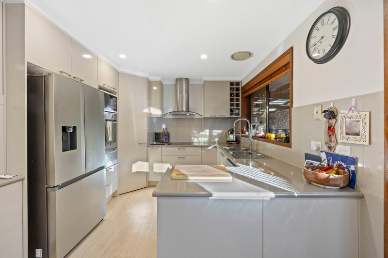 Photo - 32 Bradby Avenue, Mount Clear VIC 3350 - Image 8