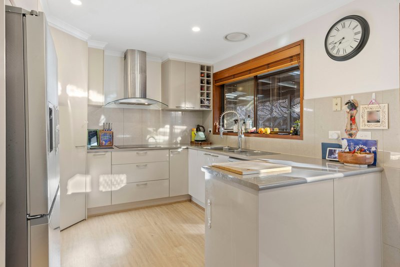 Photo - 32 Bradby Avenue, Mount Clear VIC 3350 - Image 10