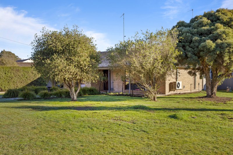 Photo - 32 Bradby Avenue, Mount Clear VIC 3350 - Image 20