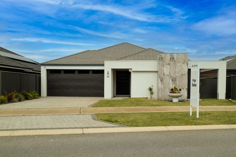 32 Bradley Street, Lakelands WA 6180