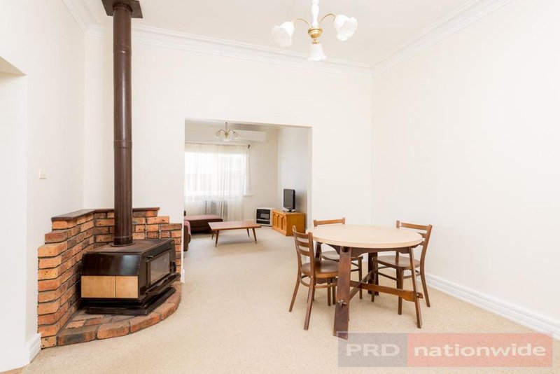 Photo - 32 Brancourt Avenue, Bankstown NSW 2200 - Image 5