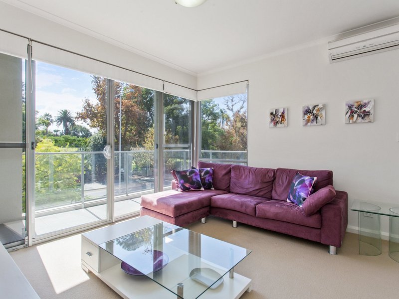 Photo - 3/2 Bremer Promenade, East Perth WA 6004 - Image 9