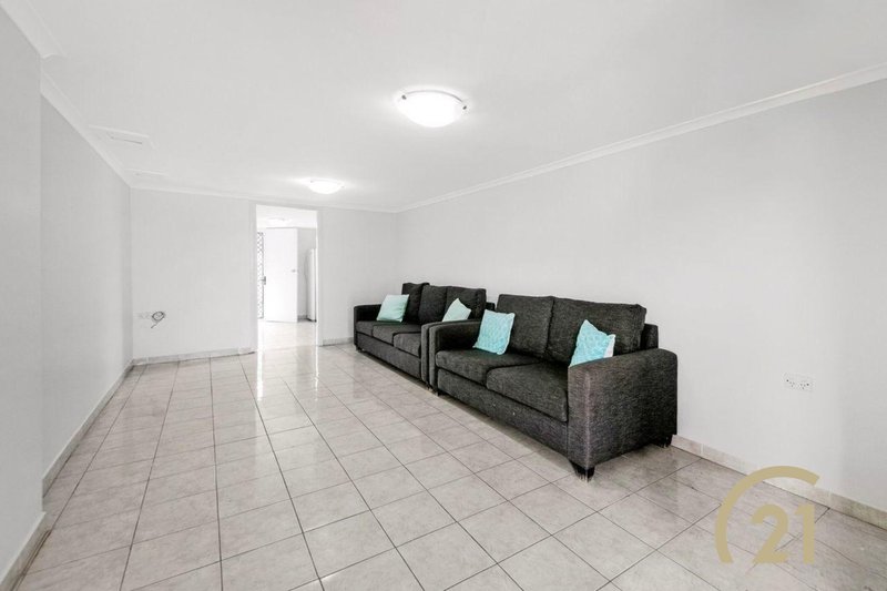 Photo - 32 Brenan Street, Fairfield NSW 2165 - Image 5