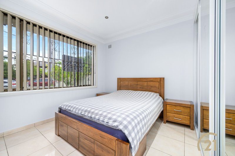 Photo - 32 Brenan Street, Fairfield NSW 2165 - Image 7