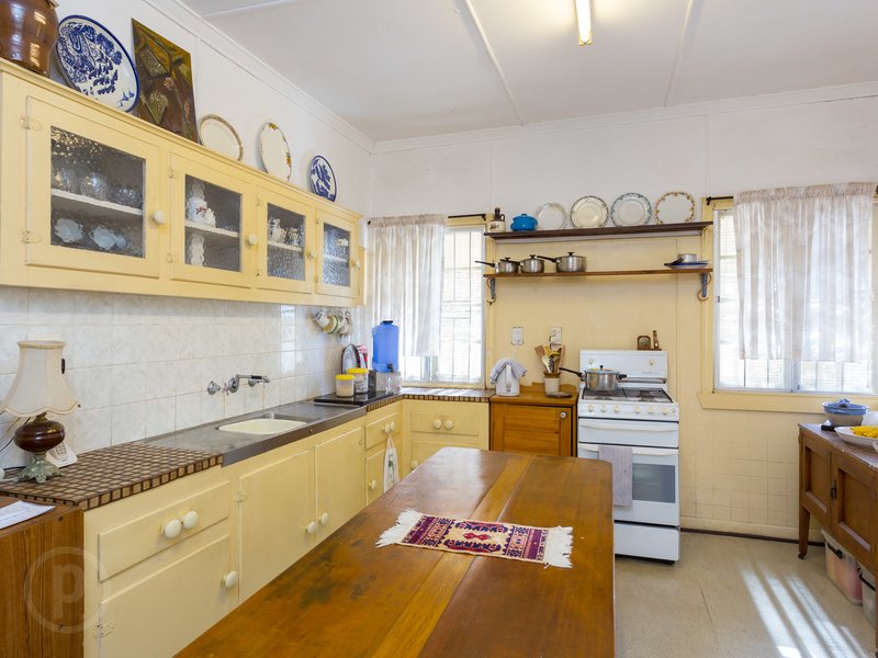 Photo - 32 Brisbane Avenue, Camp Hill QLD 4152 - Image 6