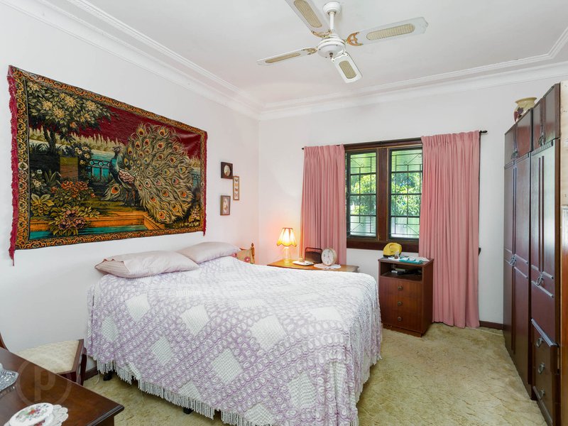 Photo - 32 Brisbane Avenue, Camp Hill QLD 4152 - Image 8