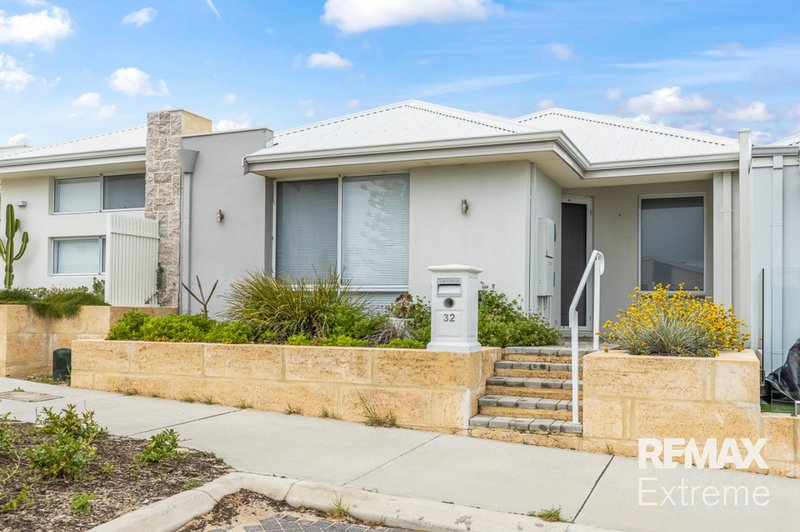 Photo - 32 Broach Way, Alkimos WA 6038 - Image 1