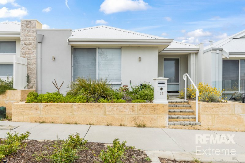 Photo - 32 Broach Way, Alkimos WA 6038 - Image 2