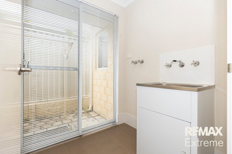Photo - 32 Broach Way, Alkimos WA 6038 - Image 11