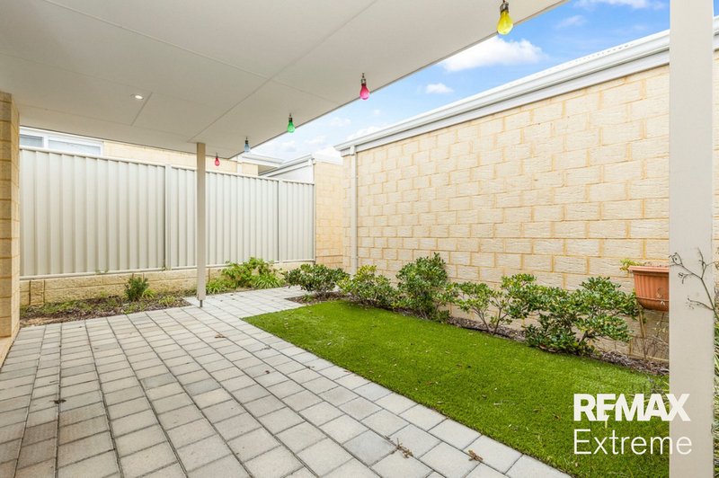 Photo - 32 Broach Way, Alkimos WA 6038 - Image 16