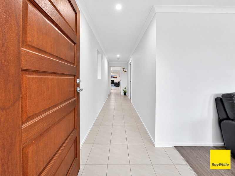 Photo - 32 Bruny Drive, Tarneit VIC 3029 - Image 3