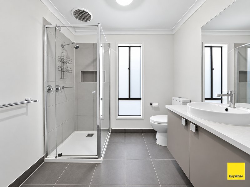 Photo - 32 Bruny Drive, Tarneit VIC 3029 - Image 11