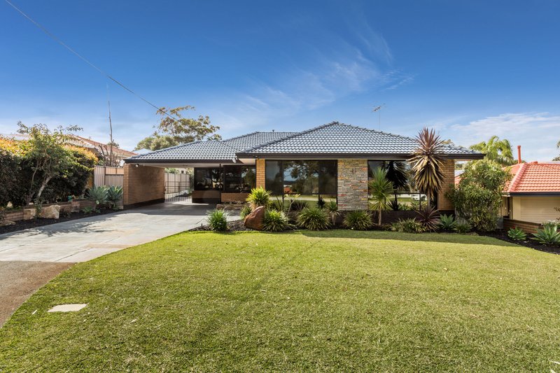 32 Bullfinch Street, Spearwood WA 6163