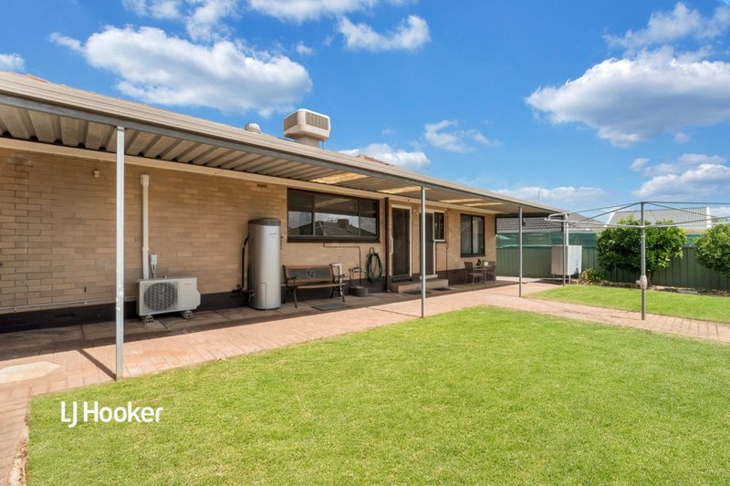 Photo - 32 Bunburra Street, Para Hills West SA 5096 - Image 11