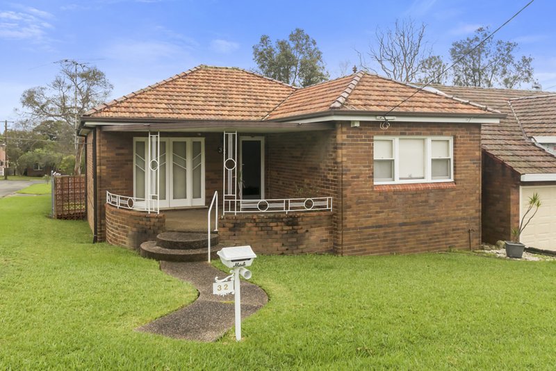 32 Bungalow Road, Peakhurst NSW 2210