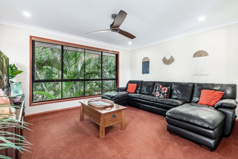 Photo - 32 Burbank Road, Birkdale QLD 4159 - Image 2