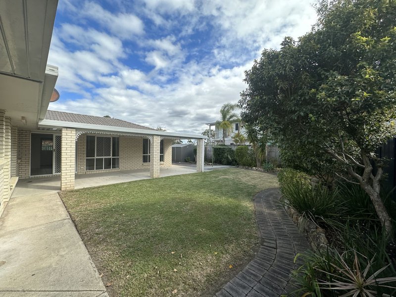 Photo - 32 Busoni Crescent, Burpengary QLD 4505 - Image 18