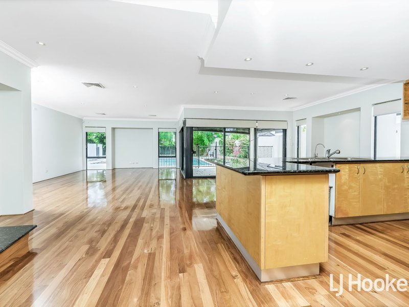 Photo - 32 Cale Street, Como WA 6152 - Image 5