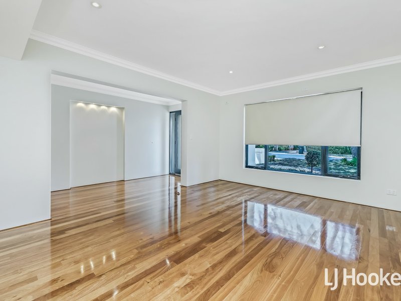 Photo - 32 Cale Street, Como WA 6152 - Image 7