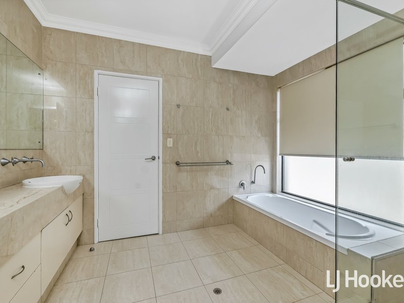 Photo - 32 Cale Street, Como WA 6152 - Image 12