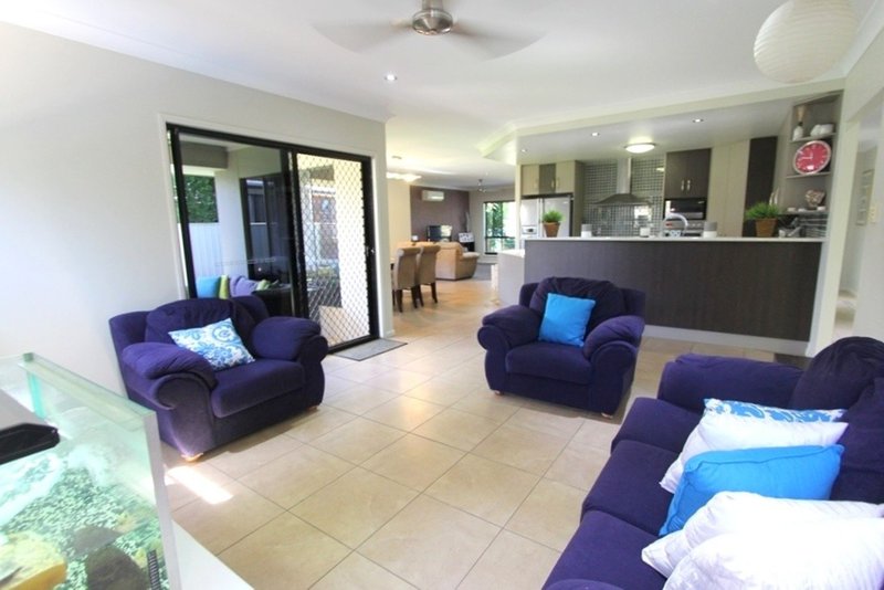 Photo - 32 Callaghan Street, Emerald QLD 4720 - Image 11