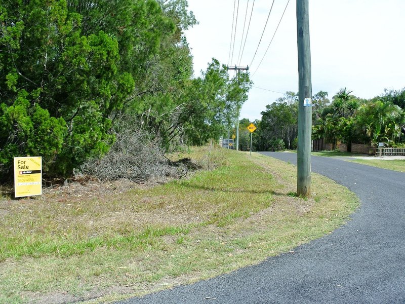 Photo - 32 Camena Street, Macleay Island QLD 4184 - Image 3