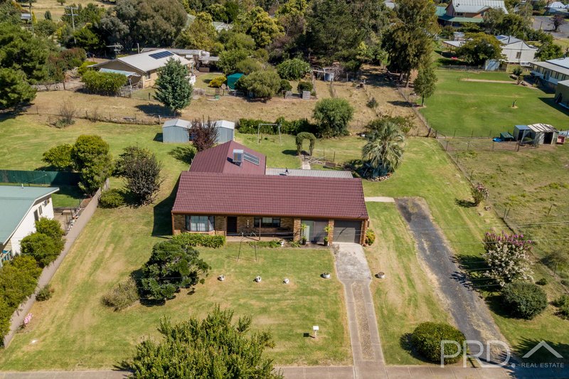 32 Campbell Street, Adelong NSW 2729