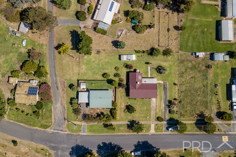 Photo - 32 Campbell Street, Adelong NSW 2729 - Image 21