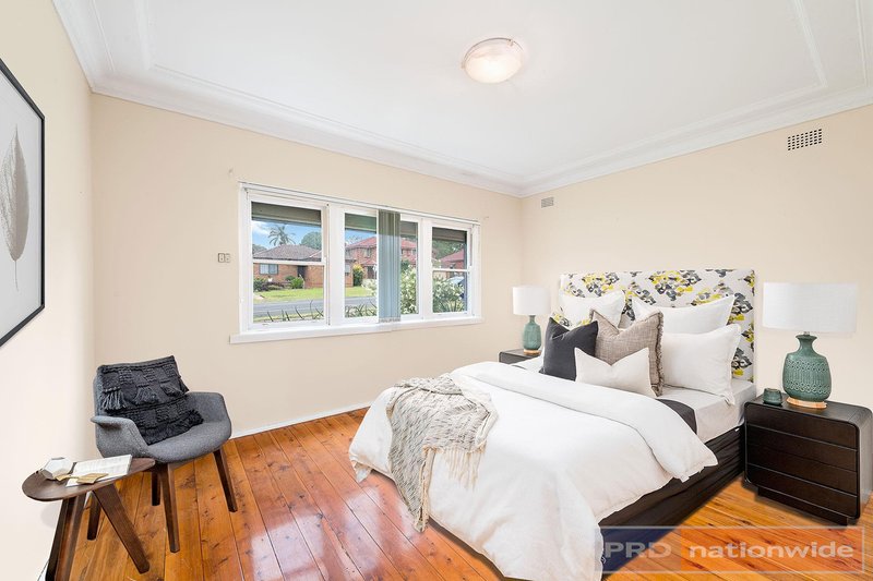 Photo - 32 Carson Street, Panania NSW 2213 - Image 4