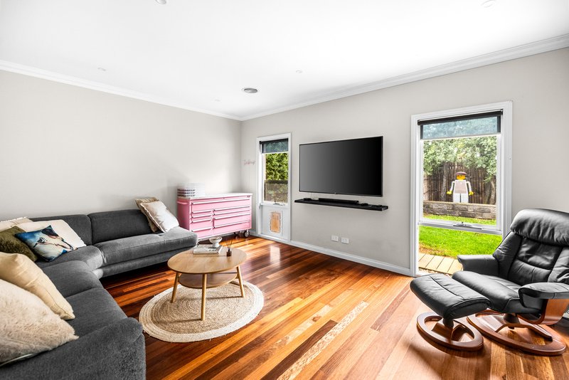 Photo - 32 Carter Avenue, Werribee VIC 3030 - Image 3