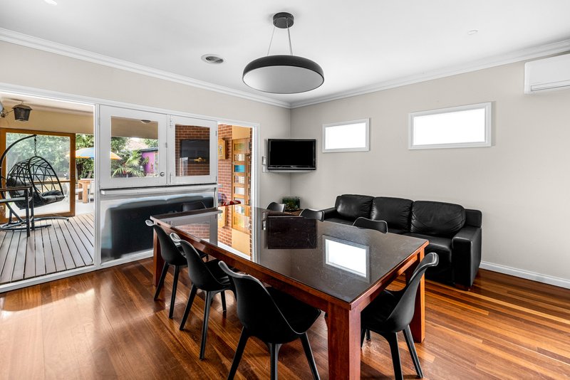 Photo - 32 Carter Avenue, Werribee VIC 3030 - Image 8