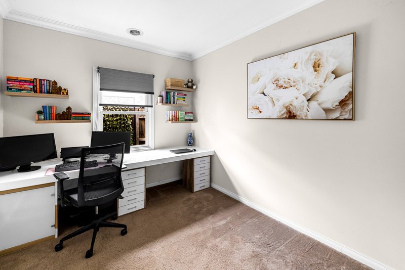Photo - 32 Carter Avenue, Werribee VIC 3030 - Image 17