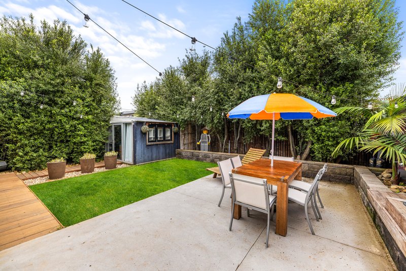 Photo - 32 Carter Avenue, Werribee VIC 3030 - Image 21