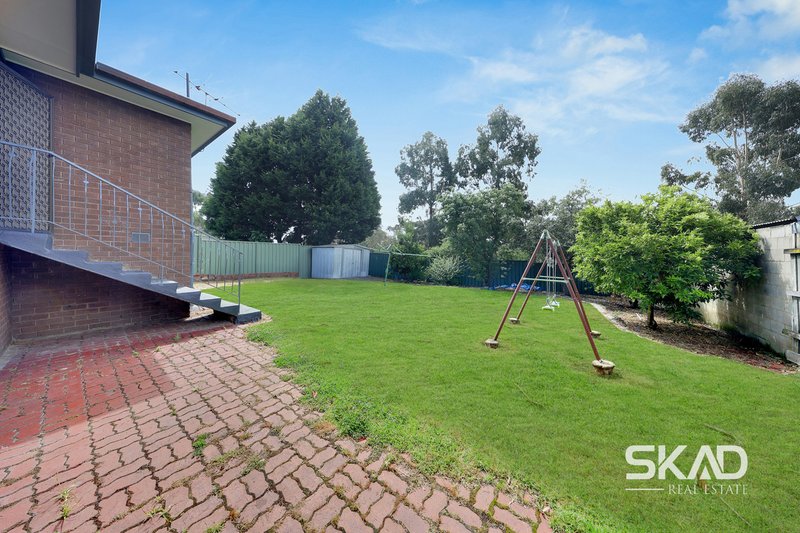 Photo - 32 Casey Drive, Lalor VIC 3075 - Image 12