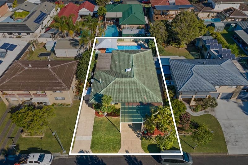 Photo - 32 Castlecor Street, Ferny Grove QLD 4055 - Image 17