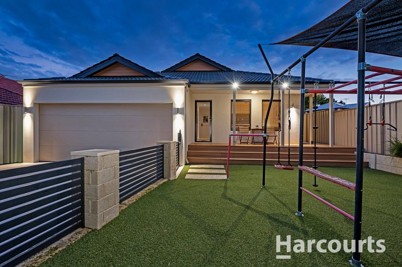 Photo - 32 Castroreale Boulevard, Sinagra WA 6065 - Image 1