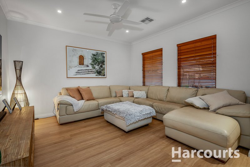 Photo - 32 Castroreale Boulevard, Sinagra WA 6065 - Image 7
