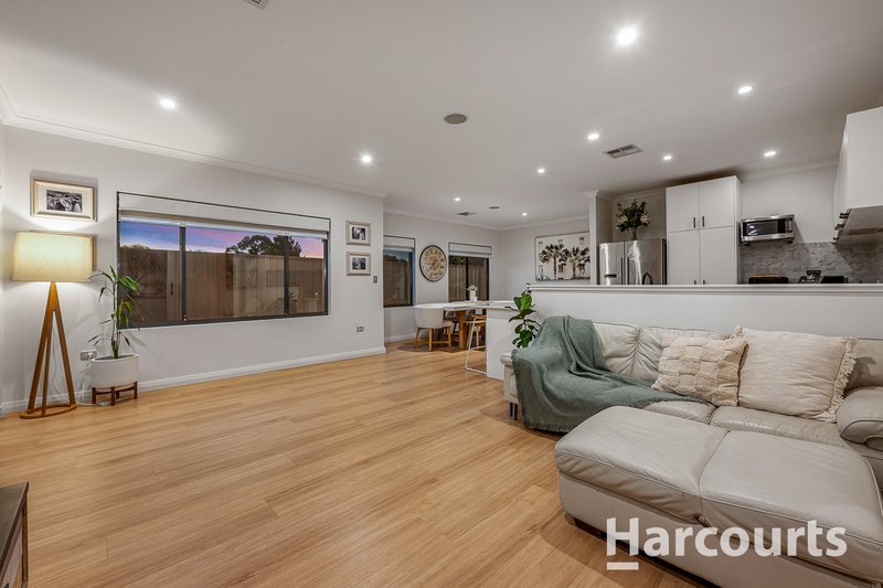 Photo - 32 Castroreale Boulevard, Sinagra WA 6065 - Image 15