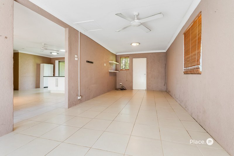 Photo - 32 Cedar Street, Clontarf QLD 4019 - Image 3