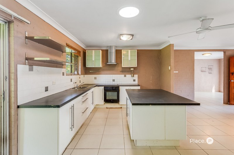 Photo - 32 Cedar Street, Clontarf QLD 4019 - Image 4