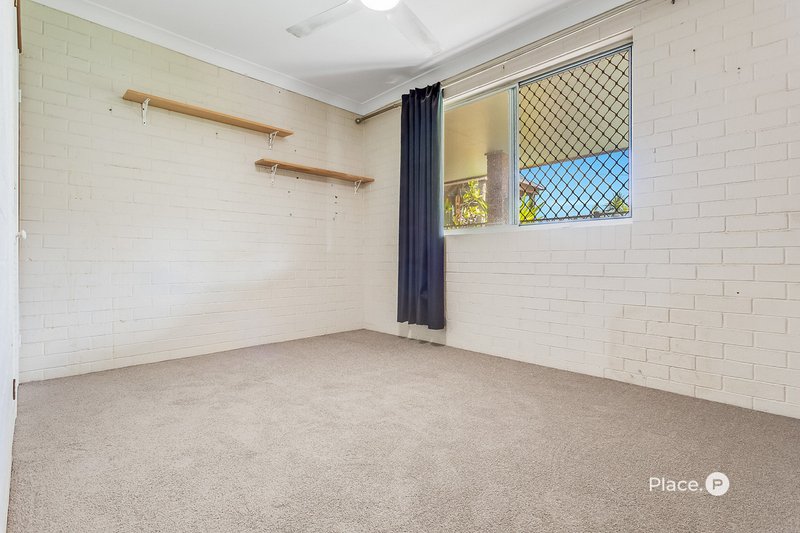 Photo - 32 Cedar Street, Clontarf QLD 4019 - Image 5