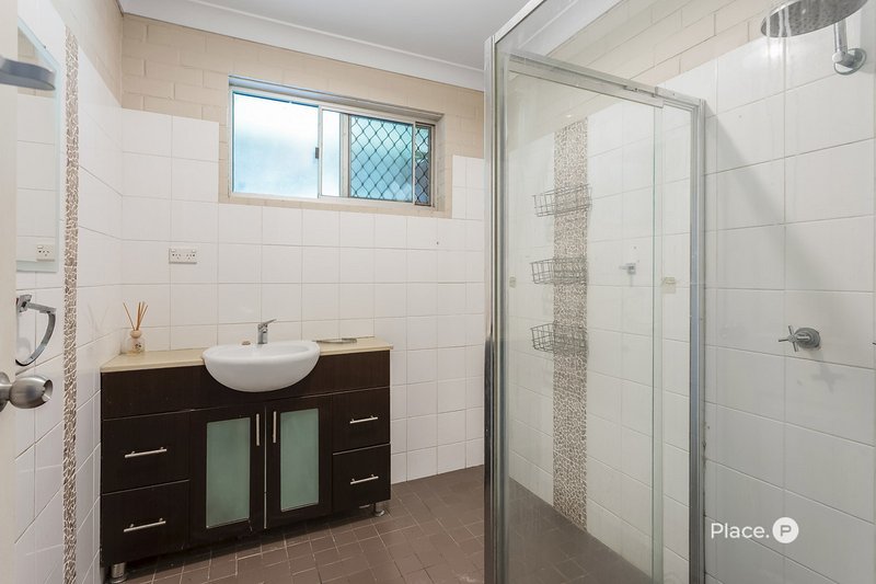 Photo - 32 Cedar Street, Clontarf QLD 4019 - Image 8