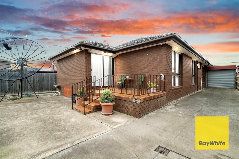 Photo - 32 Central Avenue, Altona Meadows VIC 3028 - Image 14