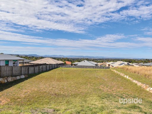 32 Chant Drive, Rosenthal Heights QLD 4370