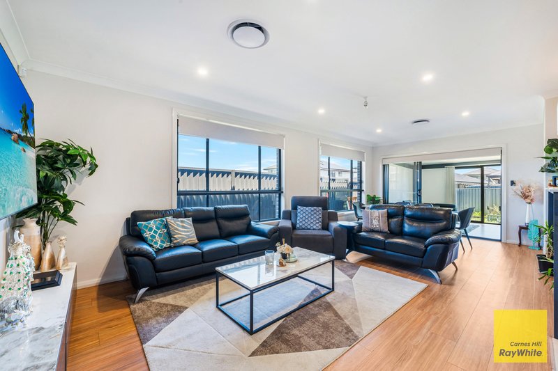 Photo - 32 Chara Road, Austral NSW 2179 - Image 3