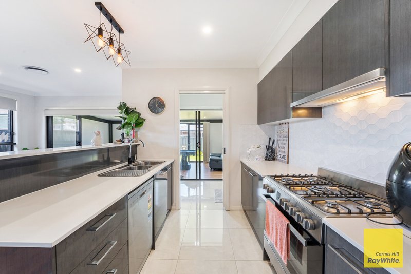 Photo - 32 Chara Road, Austral NSW 2179 - Image 5