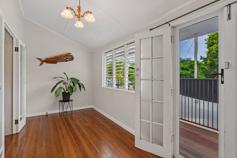 Photo - 32 Charles Street, Cairns North QLD 4870 - Image 4