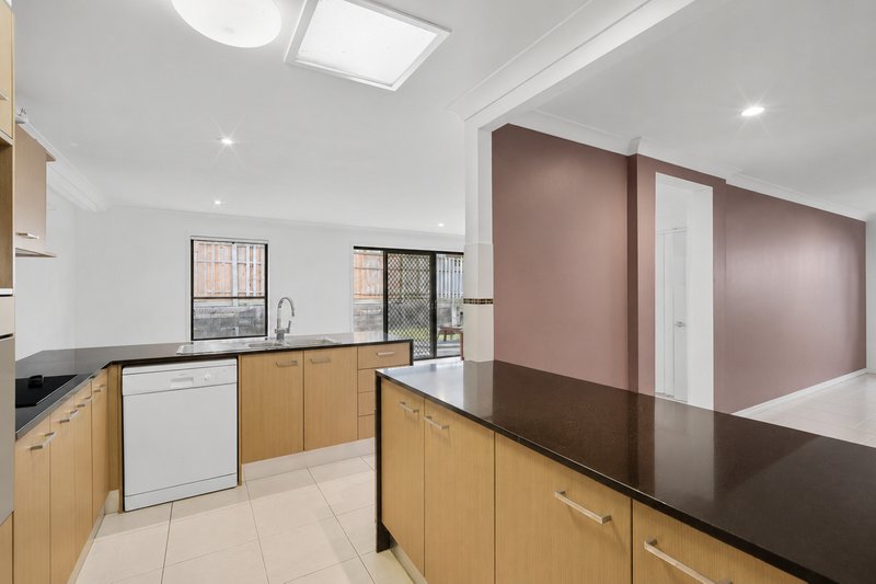 Photo - 32 Charlton Crescent, Ormeau QLD 4208 - Image 5