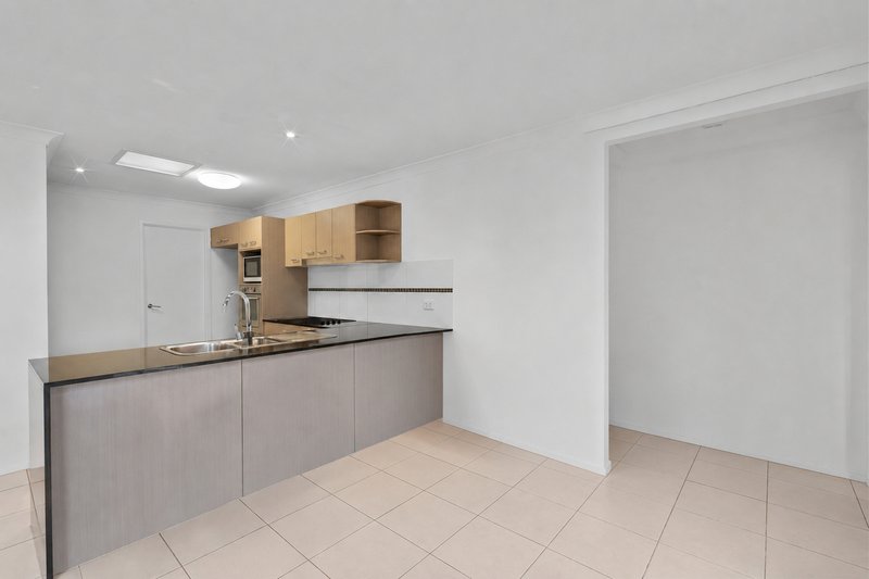 Photo - 32 Charlton Crescent, Ormeau QLD 4208 - Image 6