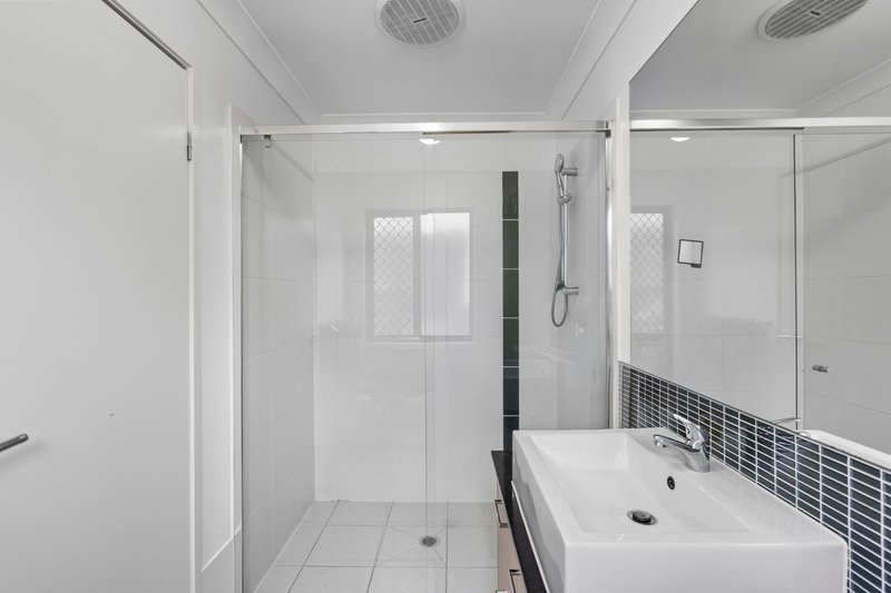 Photo - 32 Charlton Crescent, Ormeau QLD 4208 - Image 10